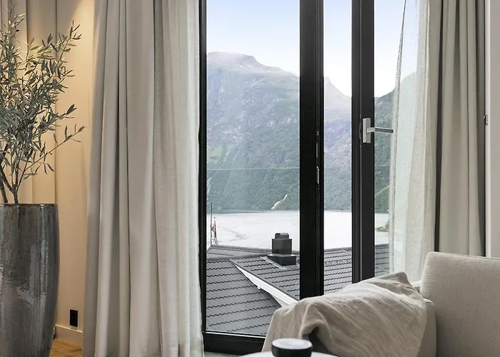 Hotel Grande Fjord 4*