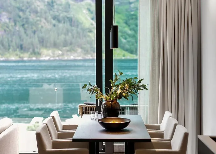 格兰德峡湾酒店 4*